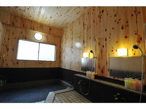 Hotel Kawamotoya 4*